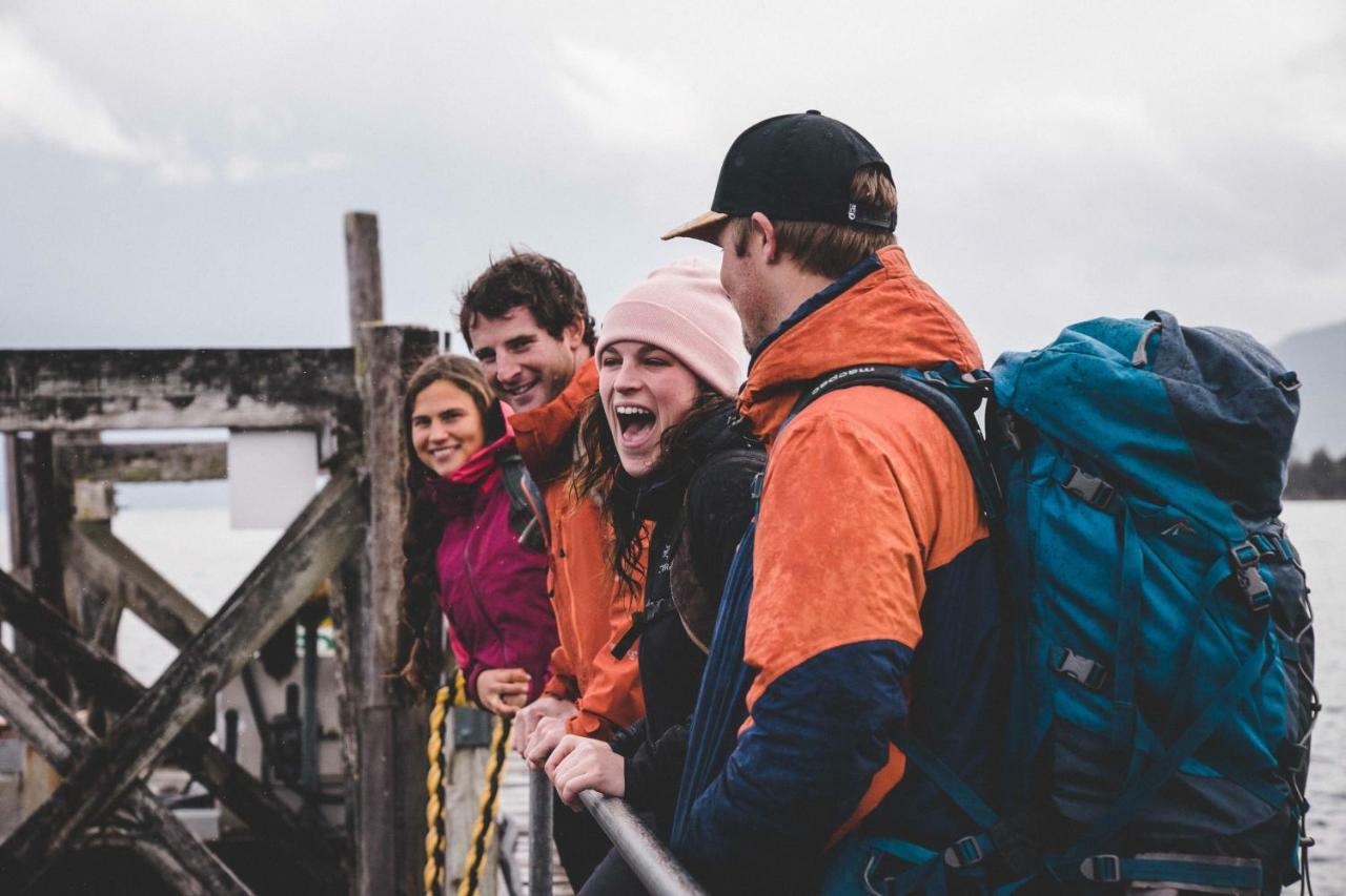 نزل تي أناوفي Lone Moose Backpackers المظهر الخارجي الصورة